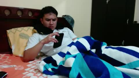 Robin online show from December 2025 04:00:02 AM