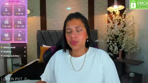 Atiena online show from April 2026 07:07:02 PM