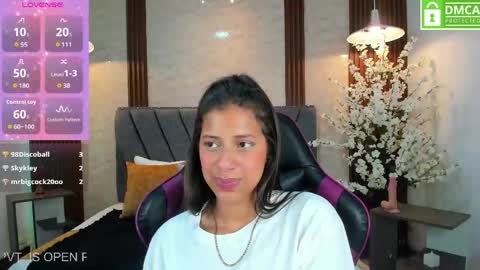 Atiena online show from April 2026 07:58:01 PM