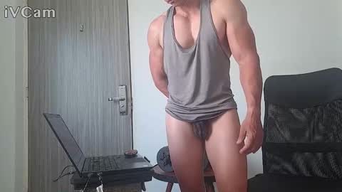 Antonio online show from October 2025 08:15:02 PM