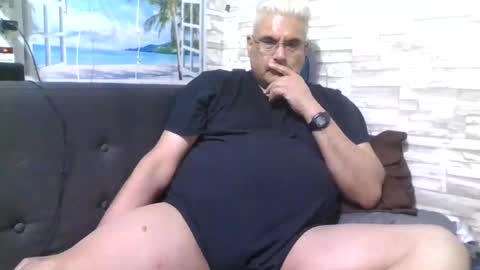 A online show from November 2025 07:54:01 PM