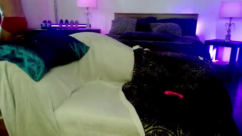 Aubree  Shae online show from November 2025 03:45:02 PM