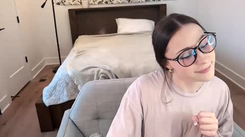 Snapshot of audreyjones03 chatting on January 2025 09:29:01 PM Miss Audrey online show from January 2025 09:29:01 PM