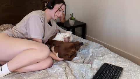 Snapshot of audreyjones03 chatting on February 2025 08:45:02 PM Miss Audrey online show from February 2025 08:45:02 PM