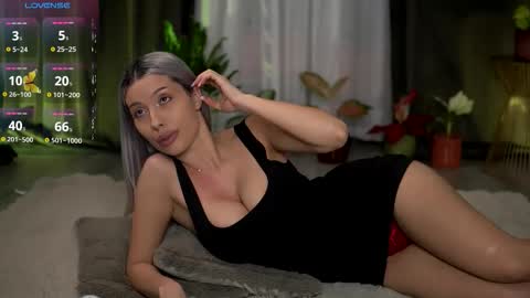 Isabella online show from March 2026 11:14:01 AM