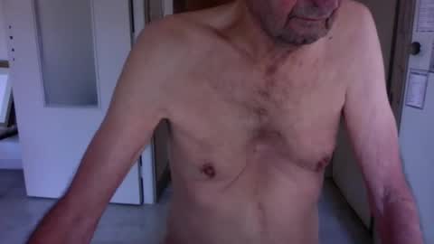 auguste061400 online show from December 2024 10:13:02 AM