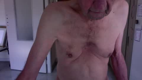 auguste061400 online show from January 2025 09:44:02 AM