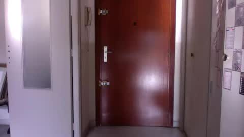 auguste061400 online show from February 2025 09:00:01 AM