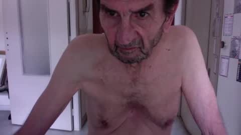 auguste061400 online show from March 2025 09:13:01 AM