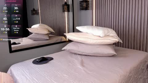 Aura online show from January 2025 06:15:01 PM