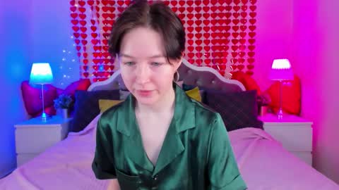 auradiaz online show from March 2026 08:43:01 AM