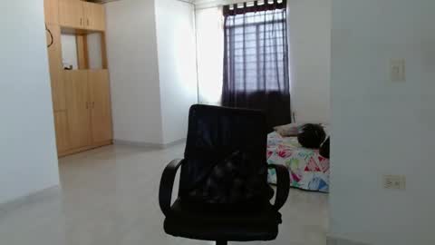 Snapshot of aureliv1 chatting on April 2026 10:03:01 PM Aureliano online show from April 2026 10:03:01 PM