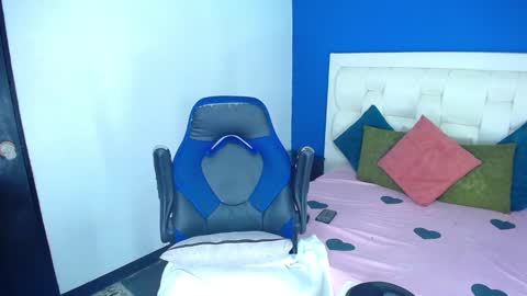 Snapshot of aurimelvalentina chatting on January 2025 11:02:01 PM aurimel valentina online show from January 2025 11:02:01 PM