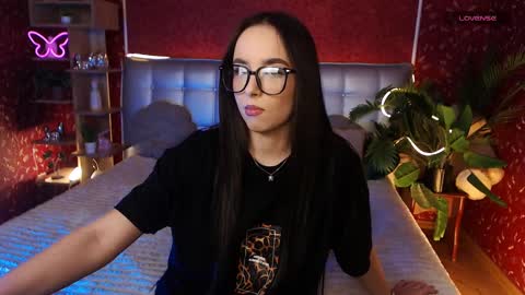 Aurora online show from February 2025 06:15:02 PM