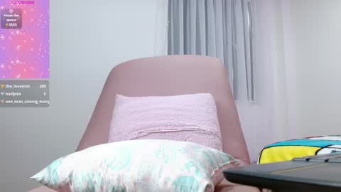 Snapshot of aurora_blossom__ chatting on December 2024 03:33:02 PM Aurora online show from December 2024 03:33:02 PM