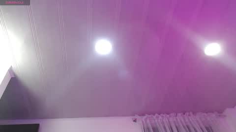 Snapshot of aurora_blossom__ chatting on September 2025 11:54:02 AM Aurora online show from September 2025 11:54:02 AM