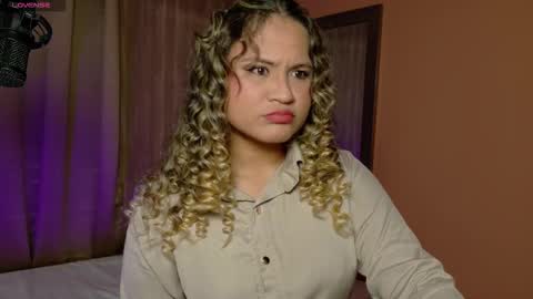 aurora_collins08 online show from February 2025 03:38:01 PM