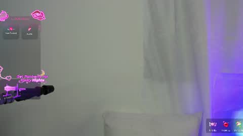 Snapshot of aurora_divine chatting on June 2026 08:41:02 PM aurora_divine online show from June 2026 08:41:02 PM
