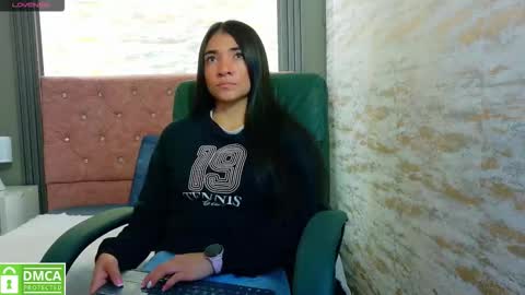 Aurora online show from September 2025 03:17:01 AM