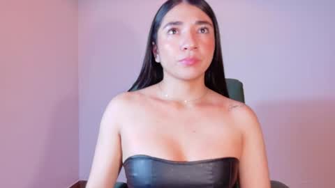 Aurora online show from November 2025 03:41:01 AM