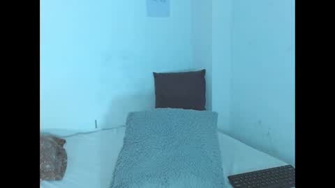 aurora_lenovic online show from February 2025 08:03:02 PM