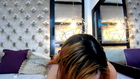 Snapshot of aurora_rossii chatting on January 2025 09:35:02 PM aurora_rossii online show from January 2025 09:35:02 PM