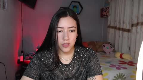 Snapshot of aurora_shy_ chatting on May 2026 02:33:02 PM Aurora online show from May 2026 02:33:02 PM