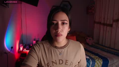 Snapshot of aurora_shy_ chatting on June 2026 06:04:02 AM Aurora online show from June 2026 06:04:02 AM