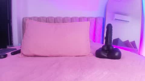auroraa_miller online show from November 2025 12:09:02 PM