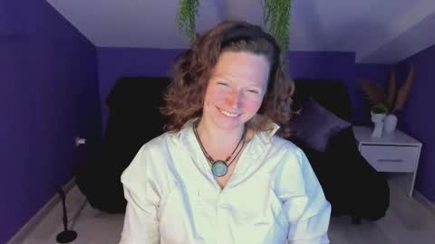 Snapshot of auroraborealis__ chatting on September 2025 07:10:02 AM auroraborealis__ online show from September 2025 07:10:02 AM