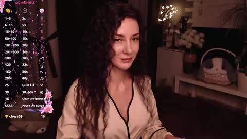 Aurora online show from February 2025 03:37:02 PM