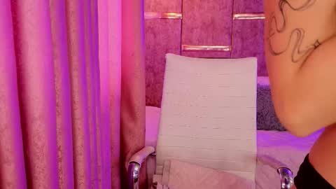 aurora online show from September 2025 08:12:02 PM