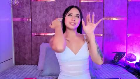 aurora online show from November 2025 07:52:02 PM