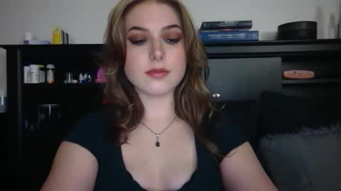 auroralightz1 online show from March 2026 08:15:01 PM