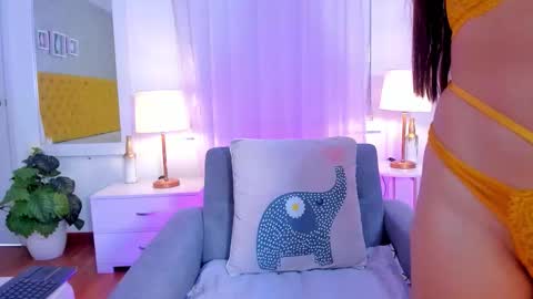 Aurora Miiller  online show from October 2025 09:22:01 PM