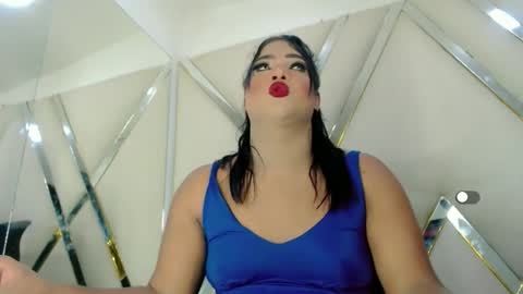 Aurora online show from October 2025 09:25:01 PM