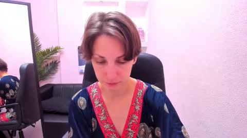 Snapshot of aurorascript chatting on October 2025 03:01:02 PM Aurora online show from October 2025 03:01:02 PM