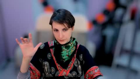 Snapshot of aurorascript chatting on October 2025 10:25:01 AM Aurora online show from October 2025 10:25:01 AM