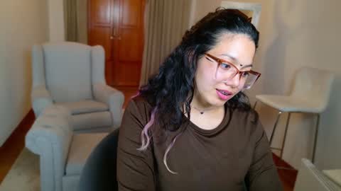 Snapshot of aurorasiera chatting on January 2025 01:25:02 AM Aurora online show from January 2025 01:25:02 AM