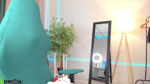 Aurora online show from April 2026 09:23:01 AM