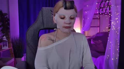 aurorawrenfield online show from March 2026 02:17:02 AM