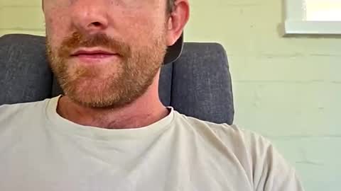 Snapshot of aussie_dadbod101 chatting on October 2025 12:00:02 AM aussie_dadbod101 online show from October 2025 12:00:02 AM