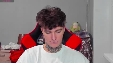 Snapshot of austen_milker chatting on January 2025 06:59:02 PM Austen online show from January 2025 06:59:02 PM