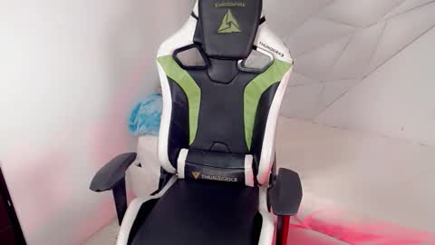 AUSTIN online show from October 2025 04:58:02 PM