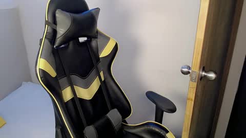 AUSTIN online show from October 2025 02:47:01 PM