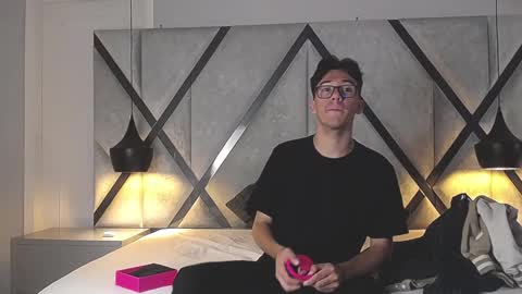 austinreeds online show from September 2025 12:08:02 PM