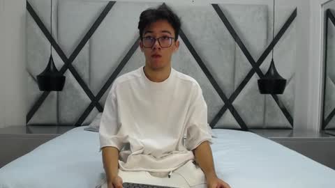 austinreeds online show from October 2025 11:55:02 AM