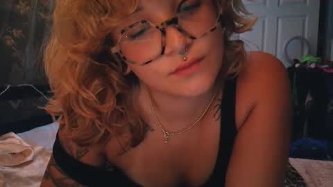 Snapshot of autierains chatting on May 2026 02:50:02 AM Autie 3 online show from May 2026 02:50:02 AM