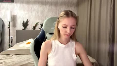 Annie online show from December 2025 02:12:02 PM