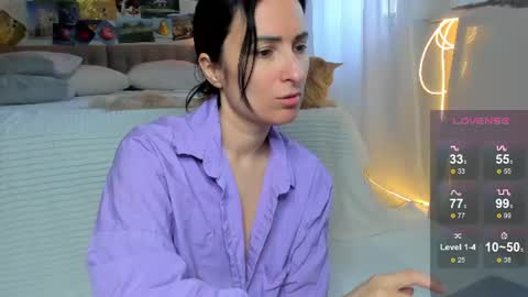 Snapshot of ava_athena chatting on July 2026 09:33:01 AM Ava online show from July 2026 09:33:01 AM